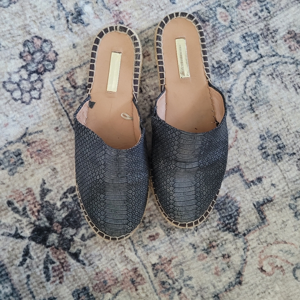 Elegant Black Slip-On Women's Shoes